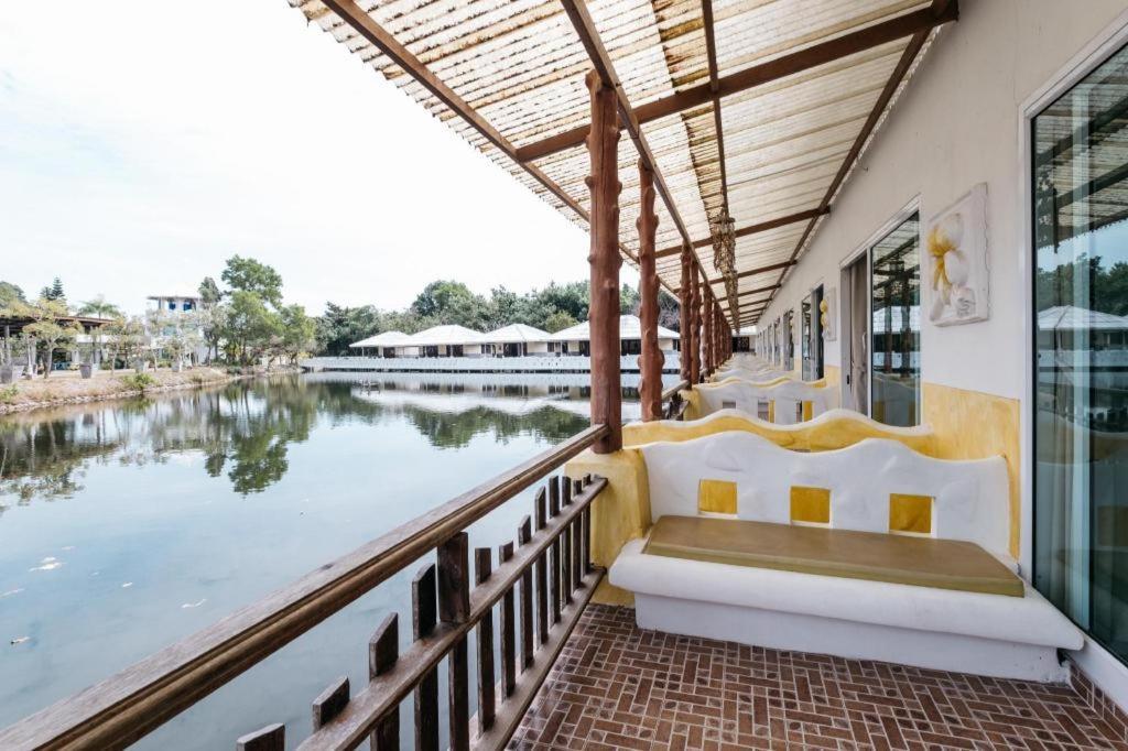 Anavilla Tangke Resort Khanom Exterior foto